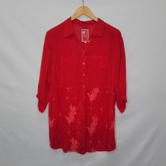 JOHNNY Was three quarter sleeve sheer button up collared double breast pockets - Picture 2 of 15